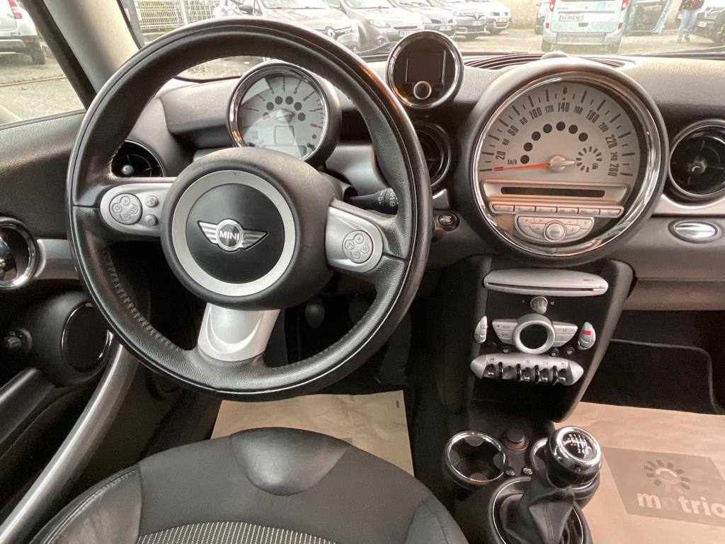MINI COUPER 6